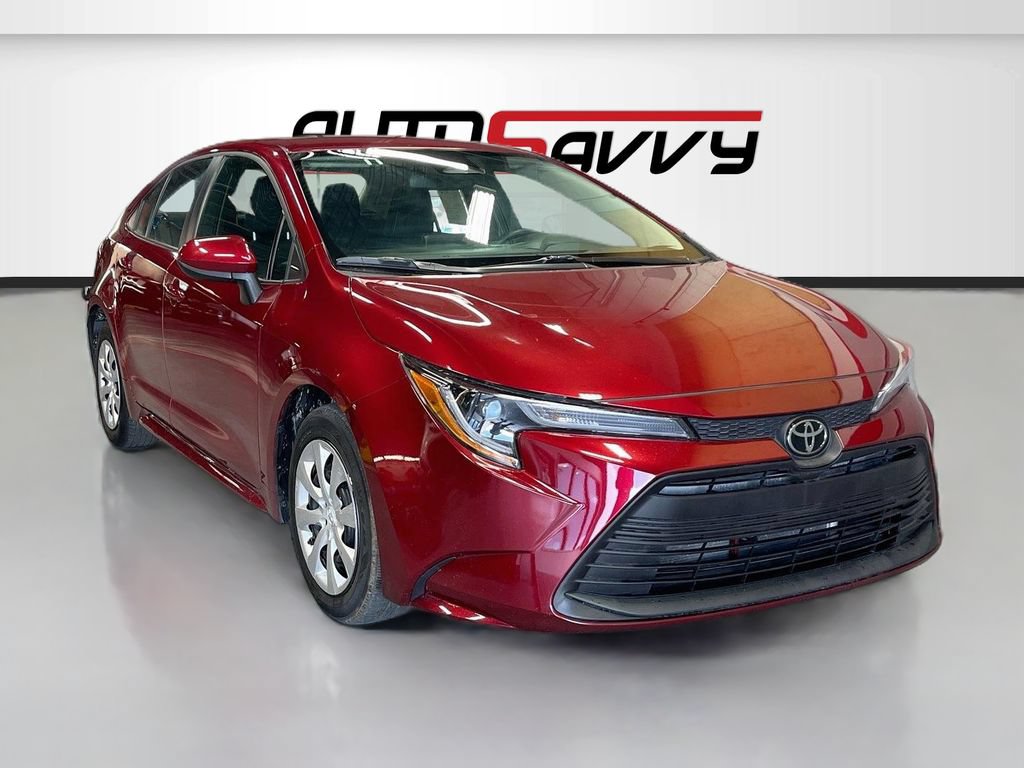 Used 2025 Toyota Corolla LE FWD image 1