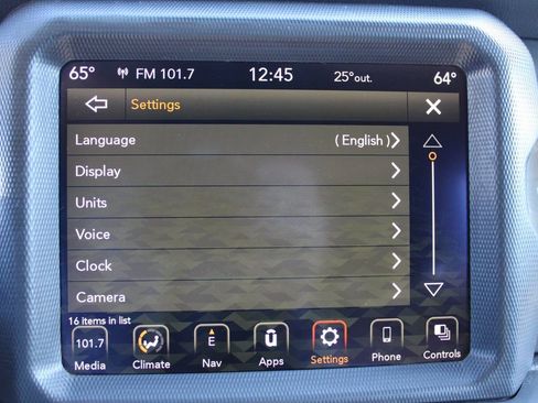 Used 2023 Jeep Wrangler Sahara image 33