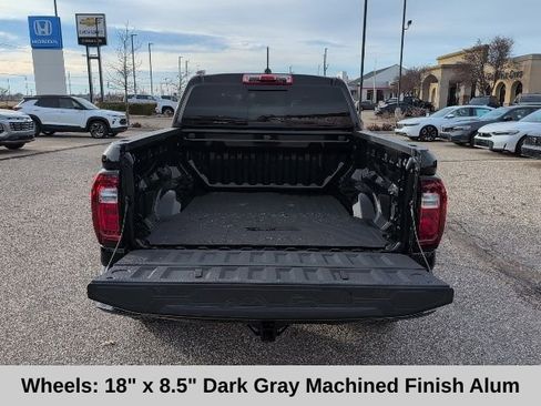 Used 2024 GMC Canyon AT4 w/ AT4 Premium Package image 21