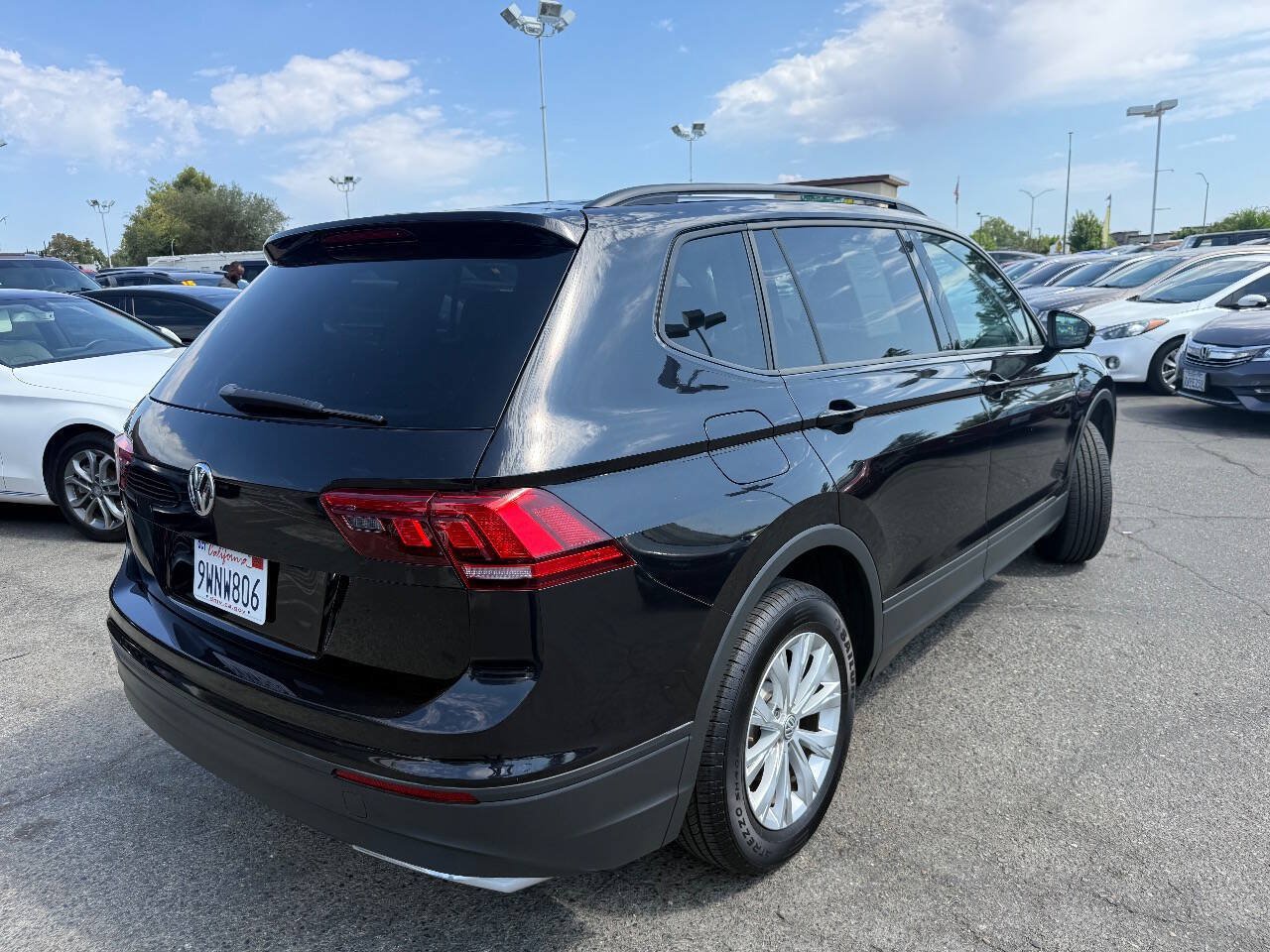 Used 2019 Volkswagen Tiguan S w/ Driver Assistance Package FWD image 8