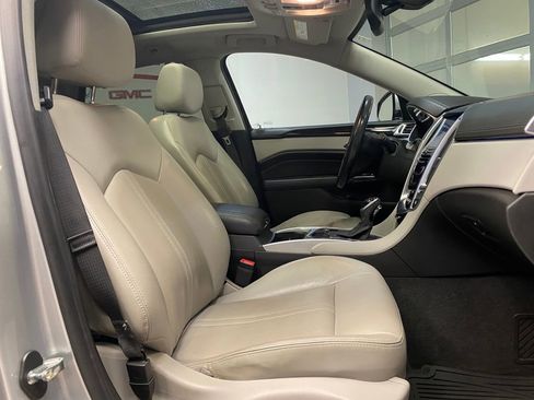 Used 2016 Cadillac SRX Luxury image 28