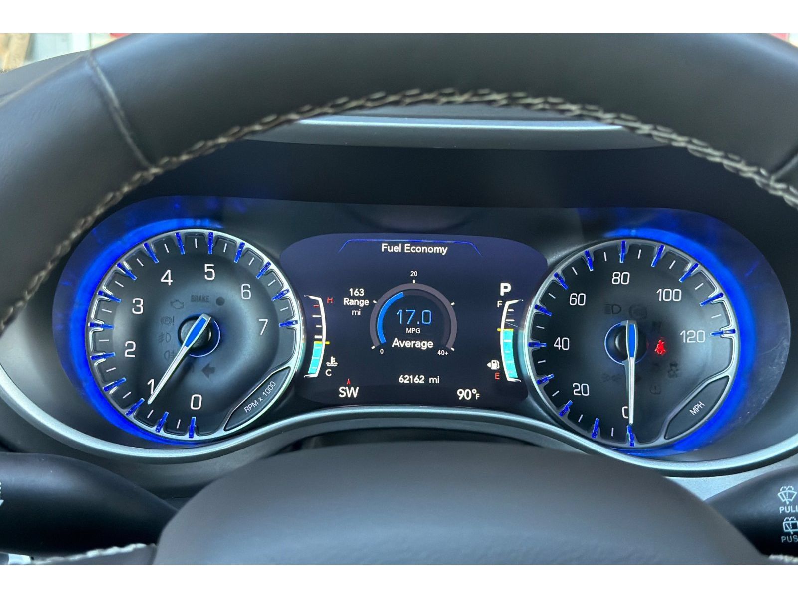 Used 2023 Chrysler Pacifica Touring-L FWD image 29