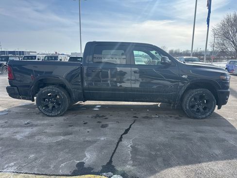New 2026 RAM 1500 4x4 Crew Cab image 2
