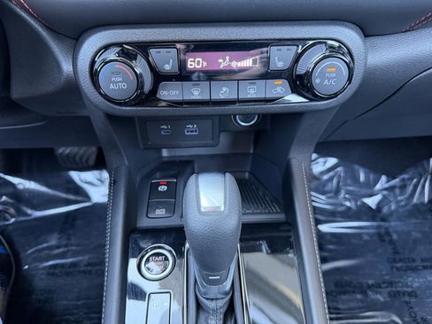 Used 2024 Nissan Kicks SR w/ SR Premium Package image 24