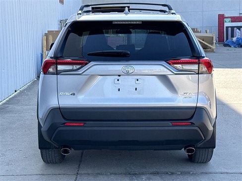 Used 2024 Toyota RAV4 XLE w/ Convenience Package image 5