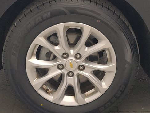 Used 2019 Chevrolet Equinox LS FWD image 31