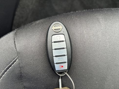 Used 2025 Nissan Altima 2.5 SV FWD image 21