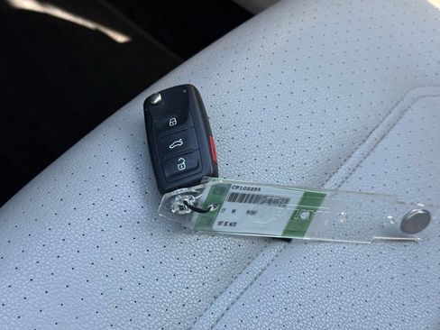 Used 2017 Volkswagen Passat 1.8T SE image 35