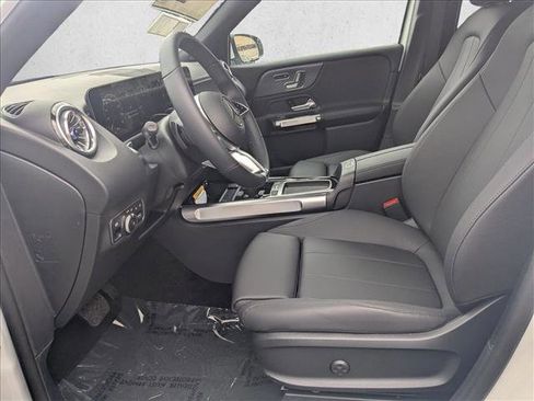 New 2026 Mercedes-Benz GLB 250 image 4