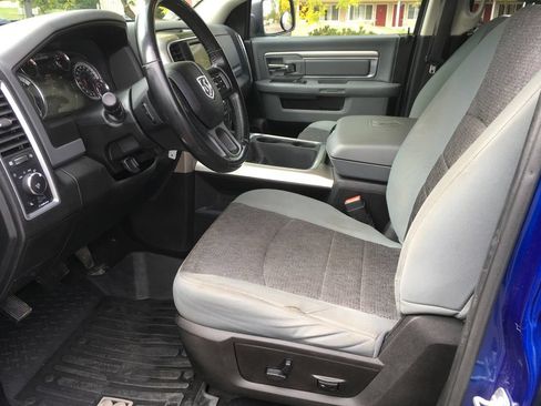 Used 2019 RAM 1500 Classic SLT w/ SLT Plus D←cor Group AWD/4WD image 22