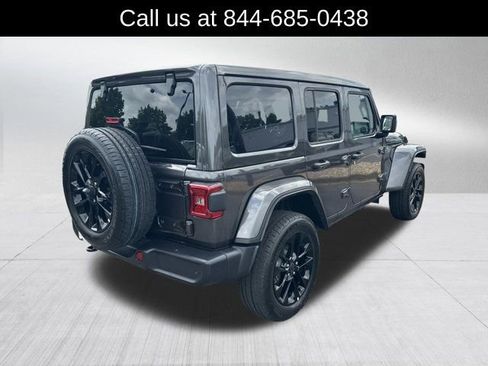 Certified 2025 Jeep Wrangler Unlimited Sahara w/ Safety Group AWD/4WD image 5
