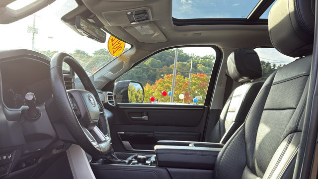 Certified 2022 Toyota Tundra Limited w/ TRD Off-Road Package AWD/4WD image 9