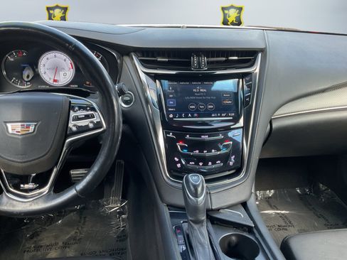 Used 2018 Cadillac CTS V w/ Luxury Package RWD image 13