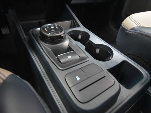 New 2026 Ford Maverick Lariat AWD/4WD image 15
