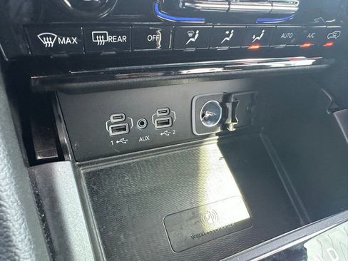 Used 2024 Jeep Grand Cherokee L Altitude image 18