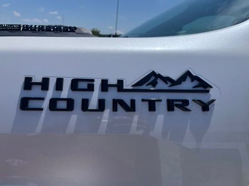 Used 2025 Chevrolet Silverado 2500 High Country AWD/4WD image 14