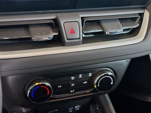 Used 2024 Chevrolet TrailBlazer LS image 22