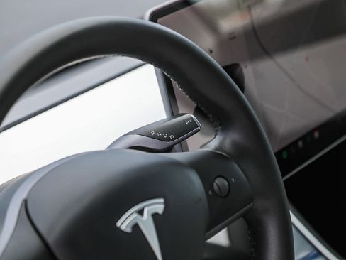 Used 2020 Tesla Model Y Long Range AWD/4WD image 20