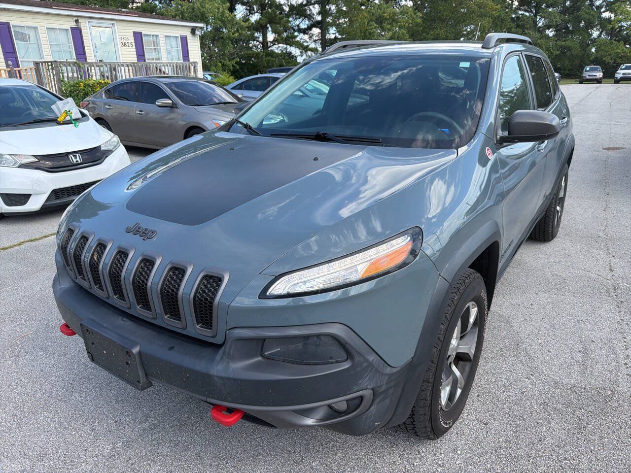 Used 2015 Jeep Cherokee Trailhawk w/ Leather Interior Group AWD/4WD image 1