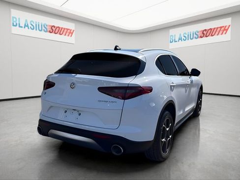Used 2019 Alfa Romeo Stelvio Ti image 3