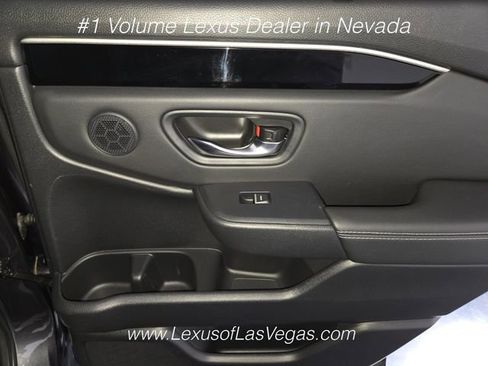 Used 2025 Honda Pilot Touring image 23