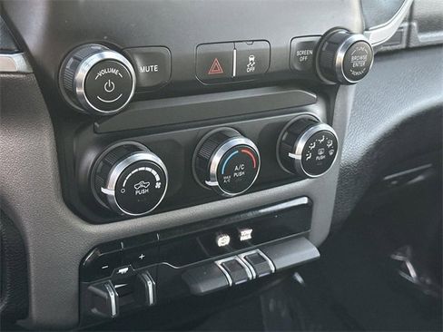 Used 2024 RAM 2500 Big Horn image 38