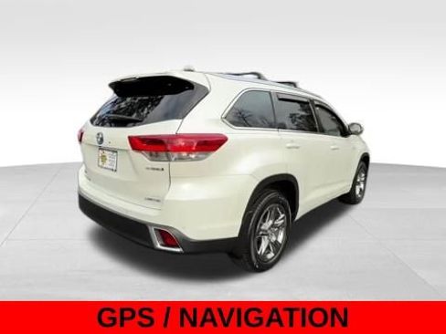 Used 2019 Toyota Highlander AWD Hybrid image 7