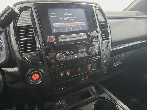Used 2024 Nissan Titan SV w/ SV Convenience Package RWD image 14