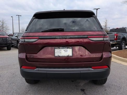 New 2026 Jeep Grand Cherokee Altitude RWD image 5