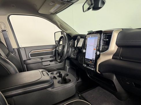 Used 2024 RAM 2500 Laramie AWD/4WD image 34