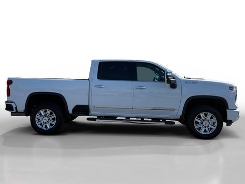 Used 2024 Chevrolet Silverado 3500 High Country w/ High Country Premium Package image 6