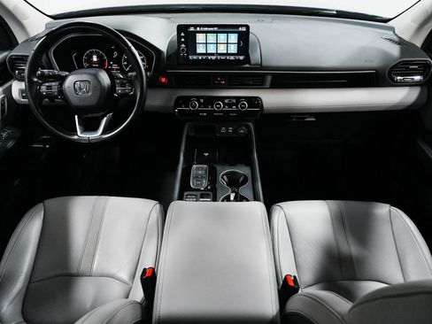 Used 2025 Honda Pilot EX-L image 39