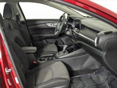 Used 2024 Kia Forte LXS FWD image 19