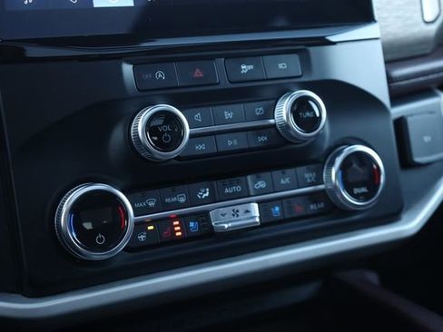 Used 2024 Ford Expedition Max Limited image 26