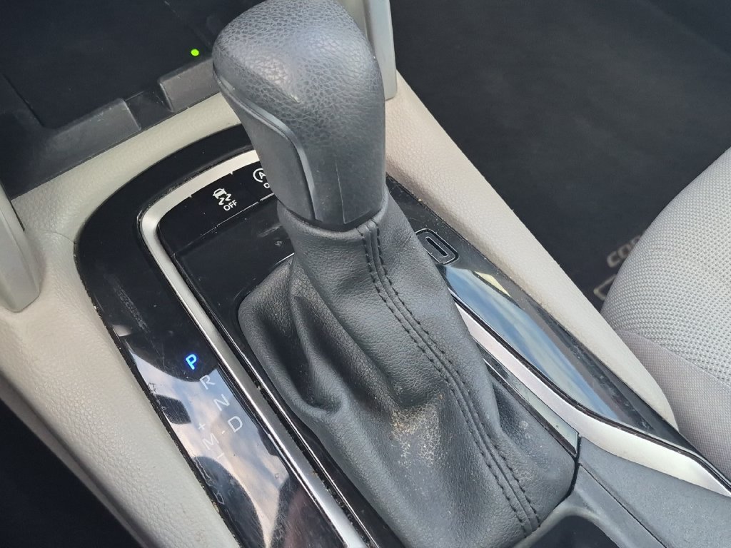 Certified 2025 Toyota Corolla Cross LE FWD image 21
