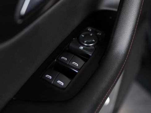 Used 2021 Chevrolet Blazer RS image 25