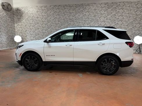 Used 2024 Chevrolet Equinox RS w/ LPO, Floor Liner Package AWD/4WD image 4