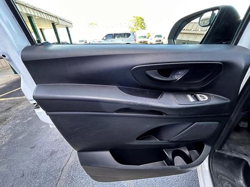 Used 2016 Mercedes-Benz Metris image 14