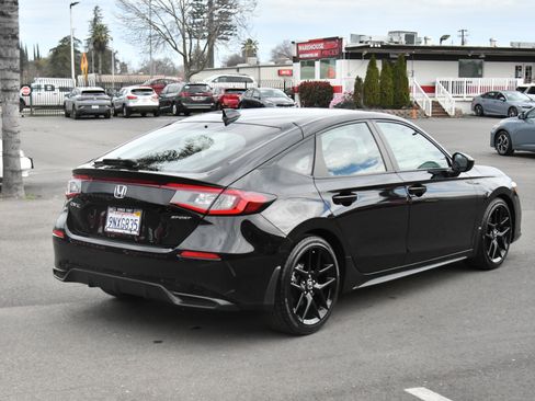 Used 2024 Honda Civic Sport image 8