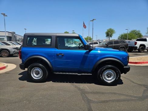 Used 2023 Ford Bronco 2-Door AWD/4WD image 4
