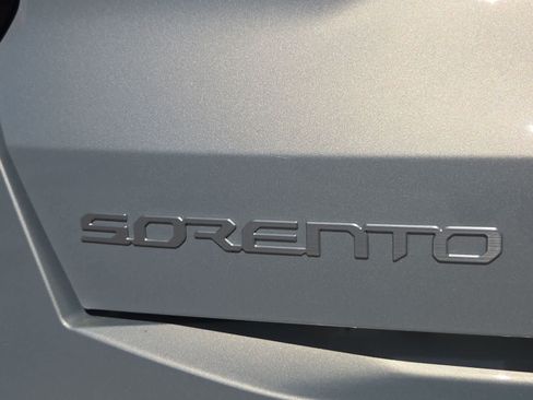 New 2026 Kia Sorento LX FWD image 12