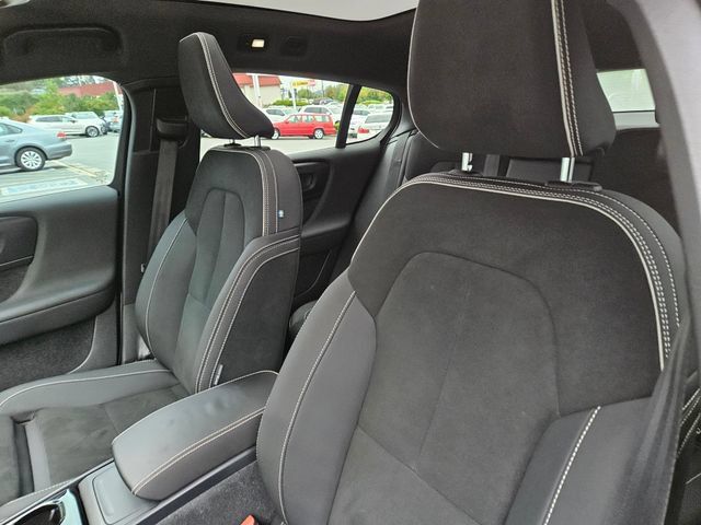 Used 2023 Volvo C40 P8 Recharge Ultimate w/ Protection Package Premier AWD/4WD image 18