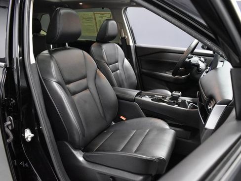 Certified 2025 Nissan Rogue SL w/ Tech Package image 14