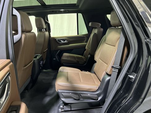 Certified 2023 Chevrolet Tahoe High Country w/ Premium Package image 17