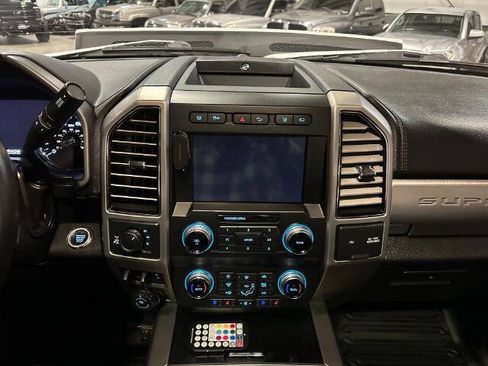 Used 2021 Ford F250 Platinum image 37