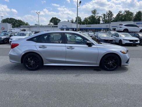 Used 2023 Honda Civic Sport image 19