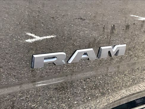 Used 2023 RAM 2500 Limited AWD/4WD image 30