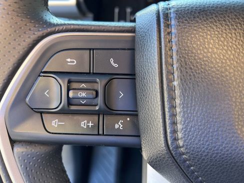 Used 2025 Toyota 4Runner SR5 image 13