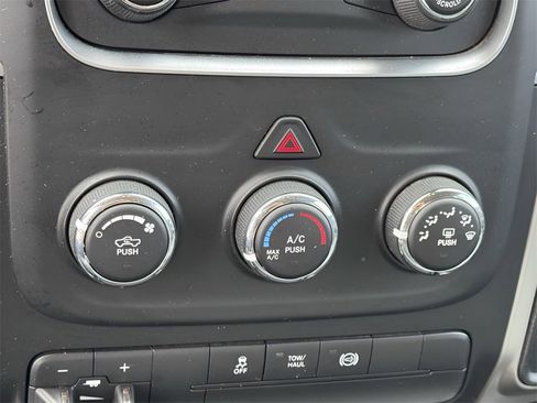 Used 2018 RAM 2500 SLT image 18