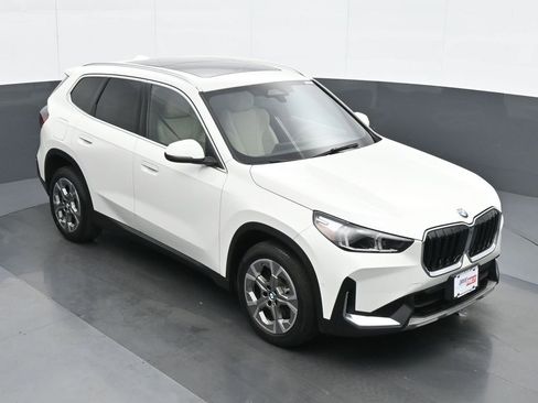 Used 2023 BMW X1 xDrive28i w/ Convenience Package AWD/4WD image 24